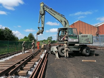 Army on Track at DLW