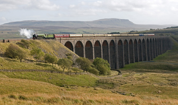 60163-20091003-11-RibbleheadViaduct_web